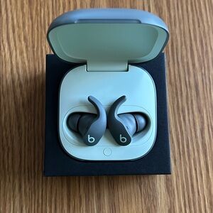 Beats Fit Pro - Noise Cancelling Wireless Earbuds - Sage Gray